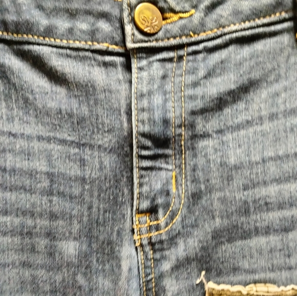 Denim Upcycled Tag Jeans - Picture 4 of 14